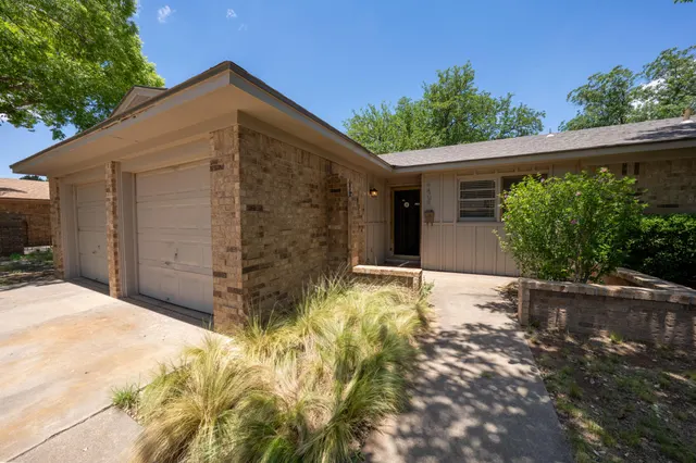 Photo 4 — 4404 59th Street, Lubbock, TX 79414
