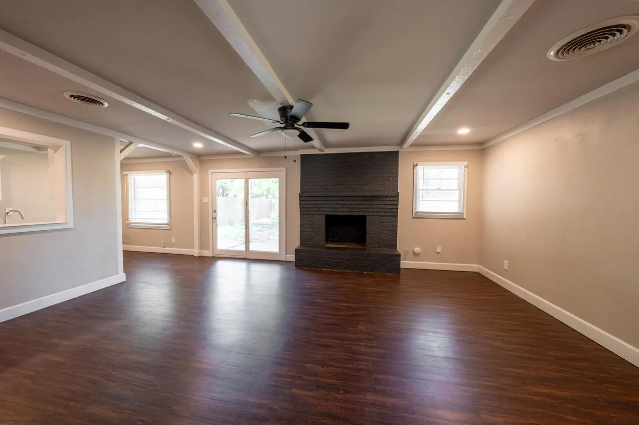 Photo 7 — 4404 59th Street, Lubbock, TX 79414