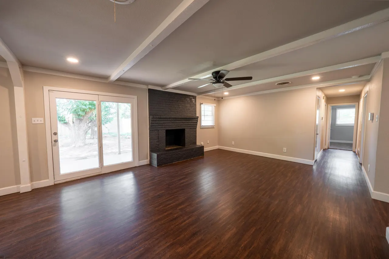 Photo 8 — 4404 59th Street, Lubbock, TX 79414