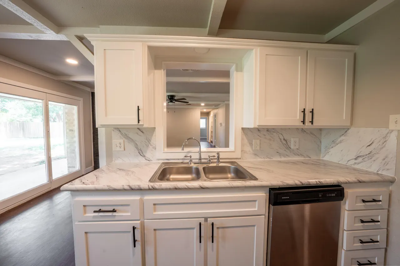 Photo 11 — 4404 59th Street, Lubbock, TX 79414