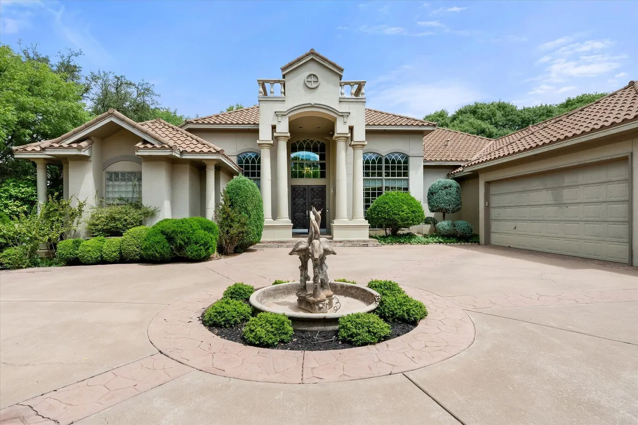 Photo 2 — 4518 93rd Drive, Lubbock, TX 79424