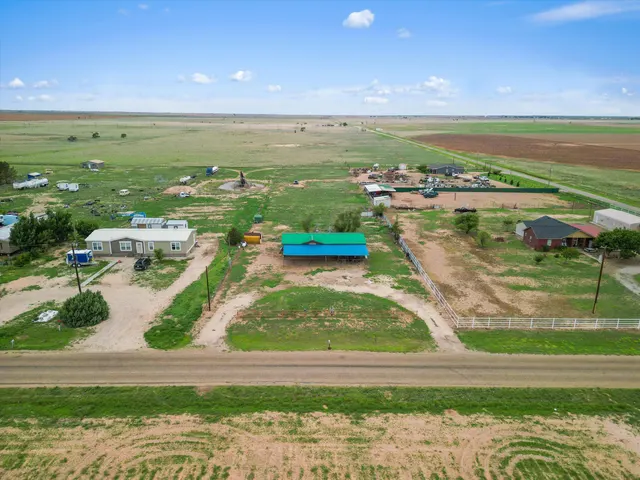Photo 5 — 3104 Black Gold Road, Levelland, TX 79336