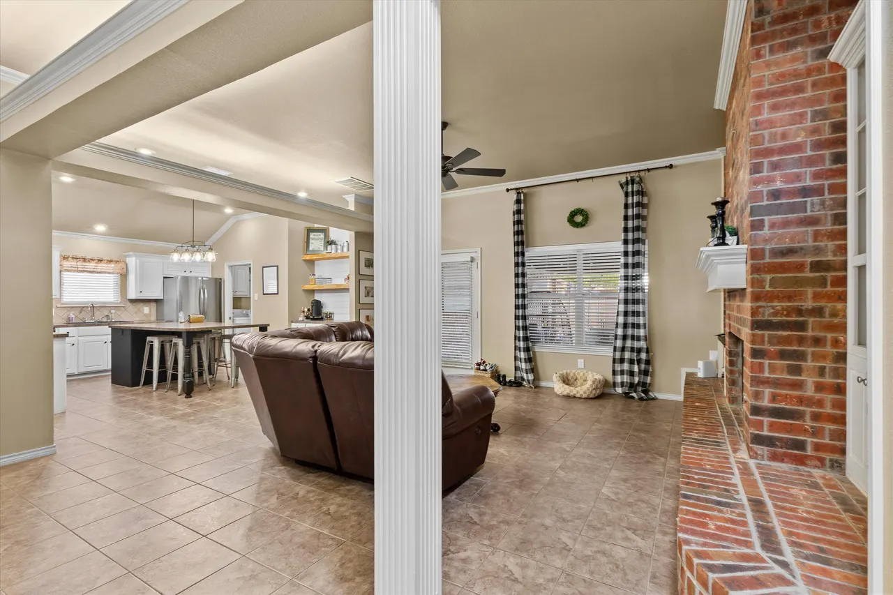 Photo 4 — 3618 106th Street, Lubbock, TX 79423