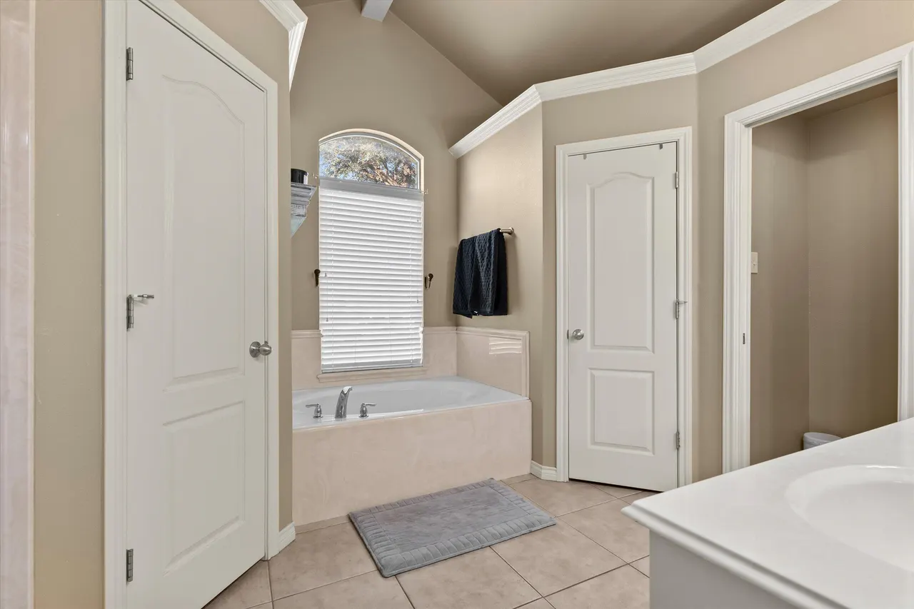 Photo 12 — 3618 106th Street, Lubbock, TX 79423