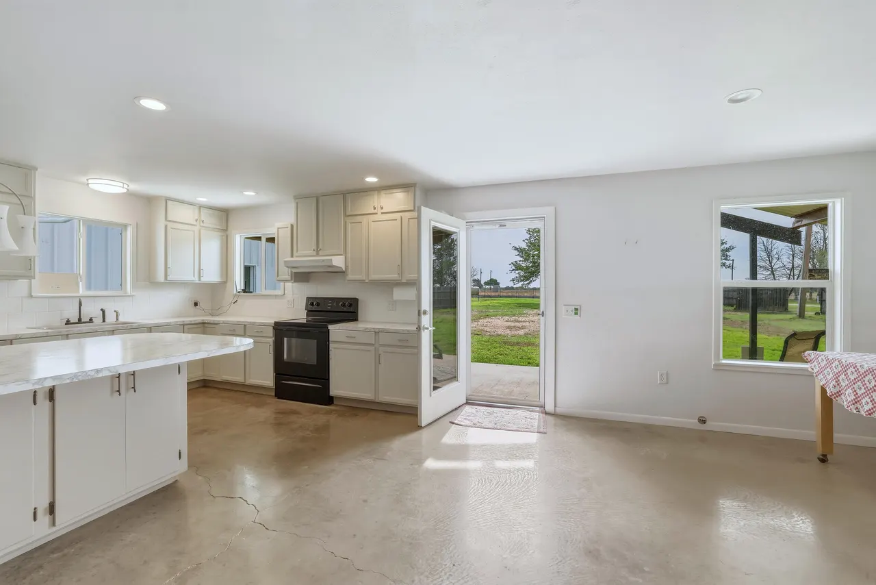 Photo 6 — 14108 County Road 2214, Fluvanna, TX 79517