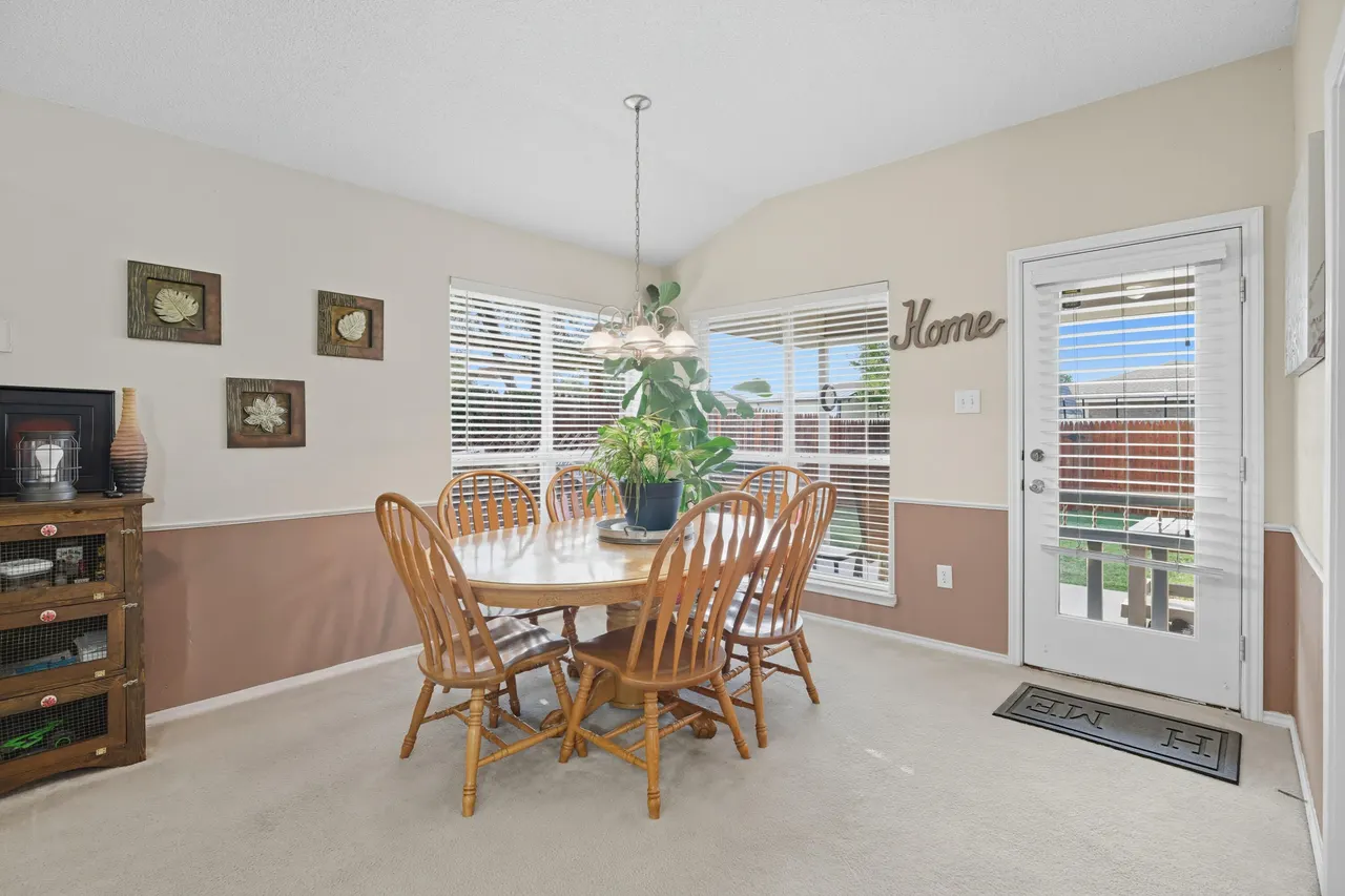 Photo 8 — 6119 16th Street, Lubbock, TX 79416