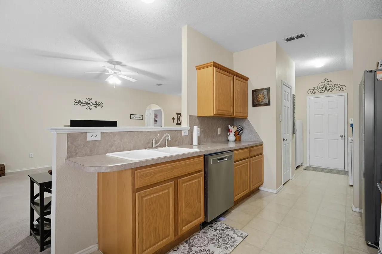 Photo 11 — 6119 16th Street, Lubbock, TX 79416