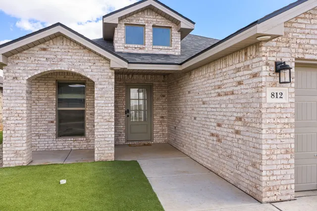 Front exterior — 812 E 32nd Street, Wolfforth, TX 79382