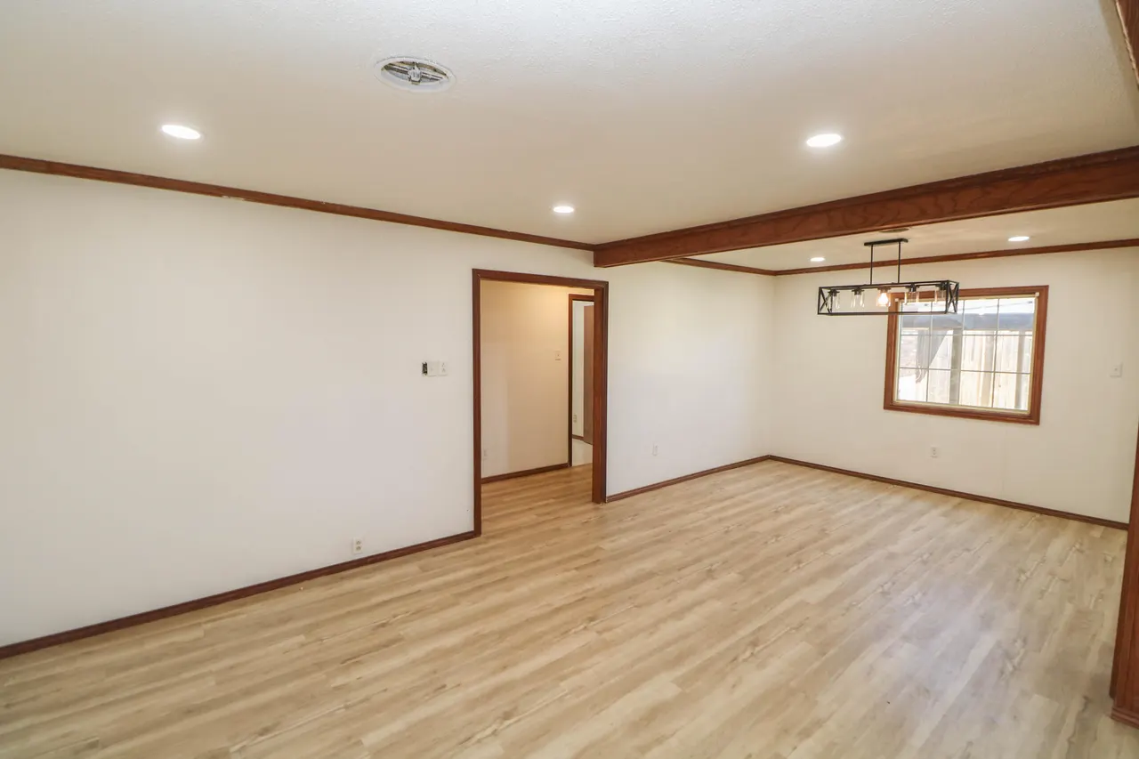 Photo 5 — 610 Boesen Street, Sudan, TX 79371