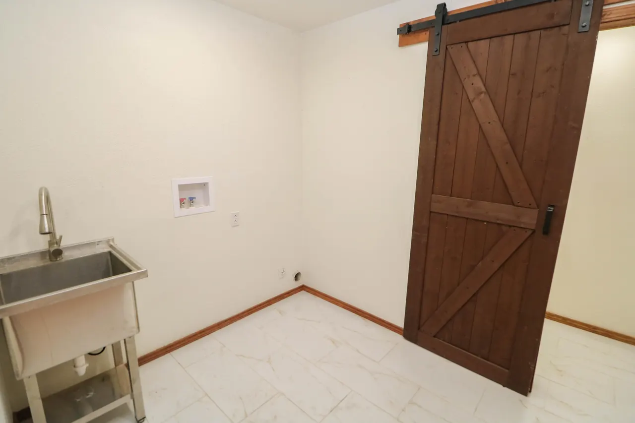 Photo 6 — 610 Boesen Street, Sudan, TX 79371