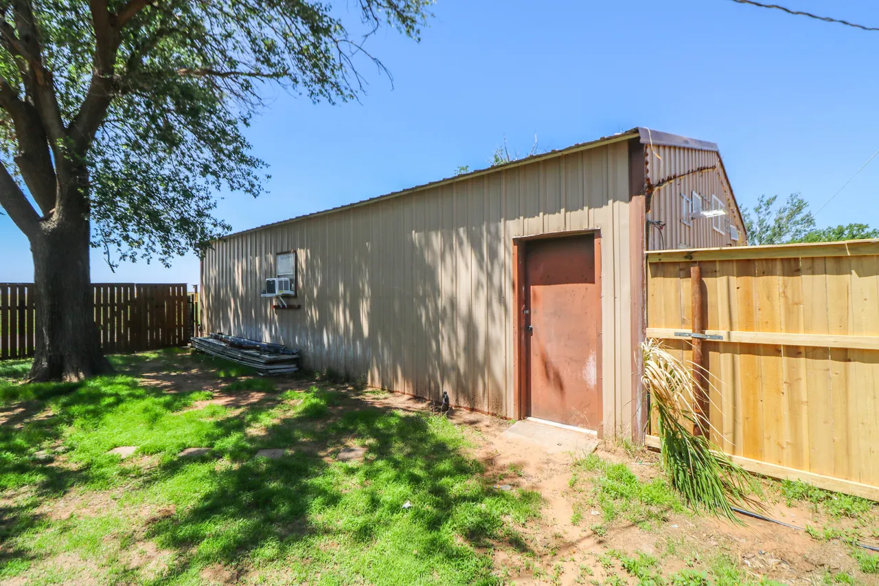 Photo 20 — 610 Boesen Street, Sudan, TX 79371