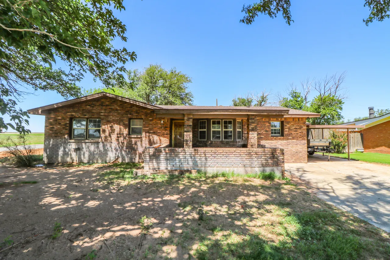 Photo 21 — 610 Boesen Street, Sudan, TX 79371