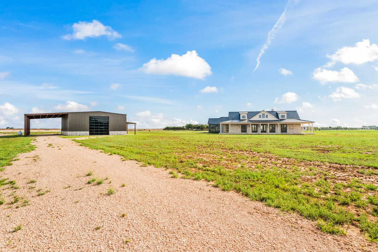 Photo 3 — 21101 County Road 1920, Lubbock, TX 79424
