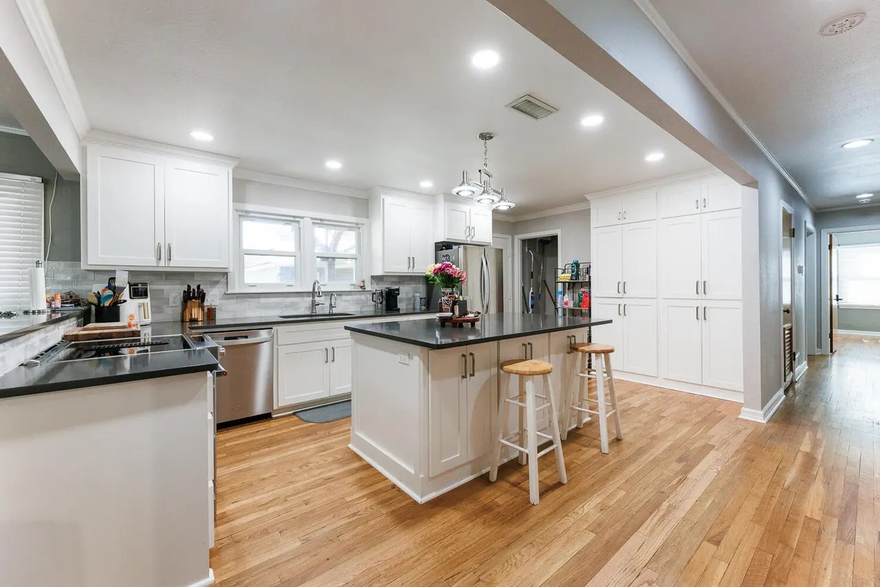 Photo 13 — 2602 31st Street, Lubbock, TX 79410