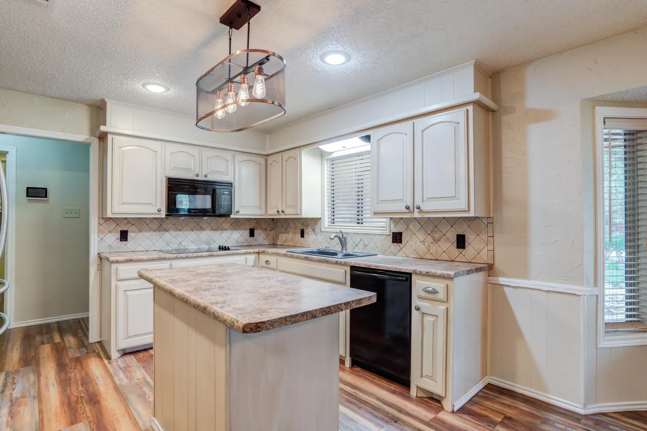 Photo 15 — 4708 80th Street, Lubbock, TX 79424