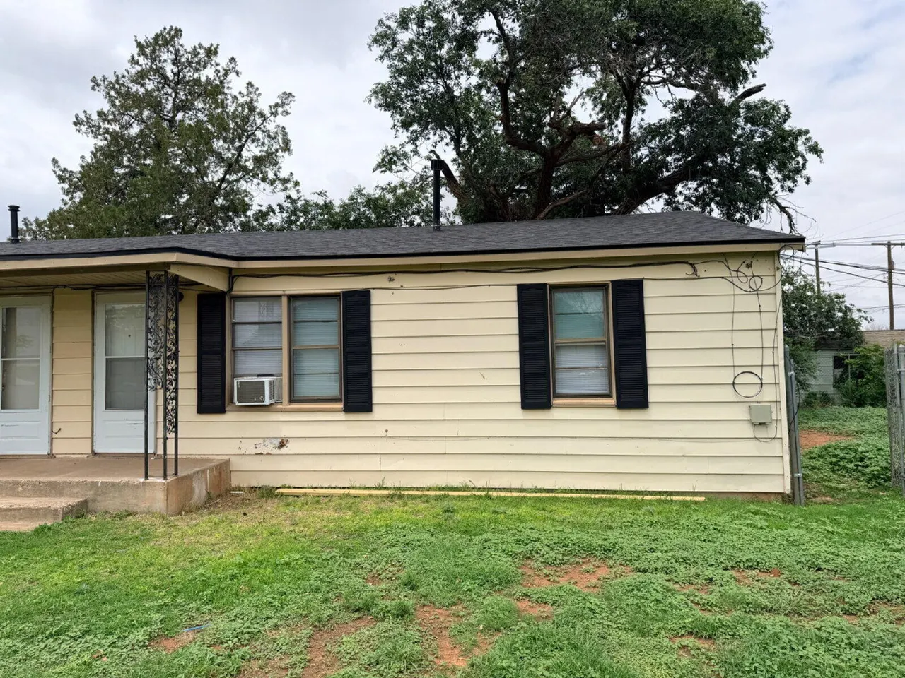Front exterior — 6214 24th Street B, Lubbock, TX 79407