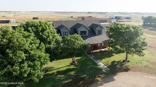 Photo 3 — 7910 County Rd 7700, Wolfforth, TX 79382