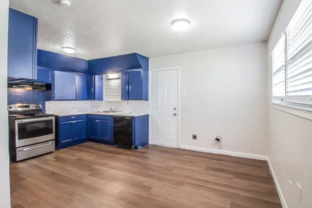 Photo 8 — 5105 39th Street, Lubbock, TX 79414