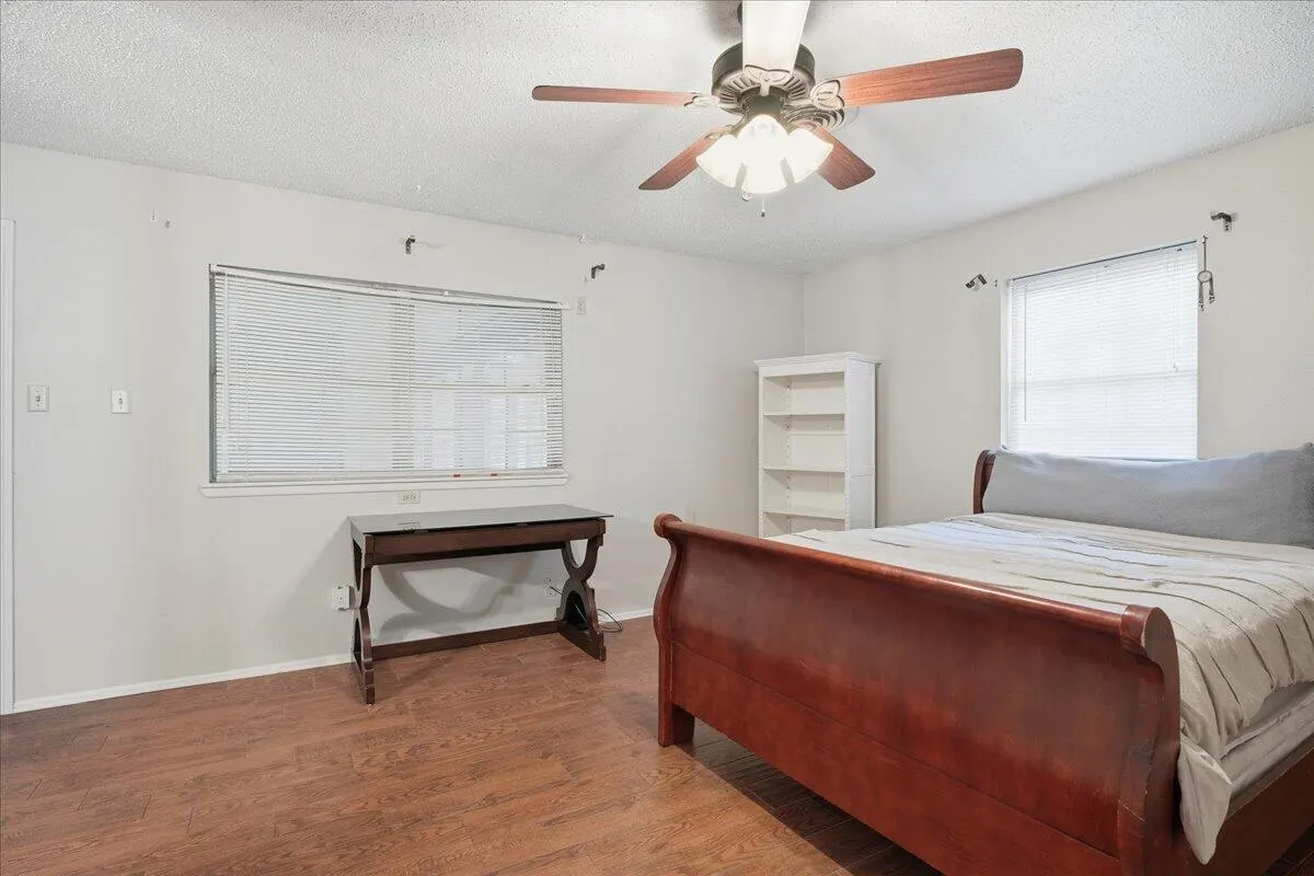Photo 17 — 4322 55th Street, Lubbock, TX 79413