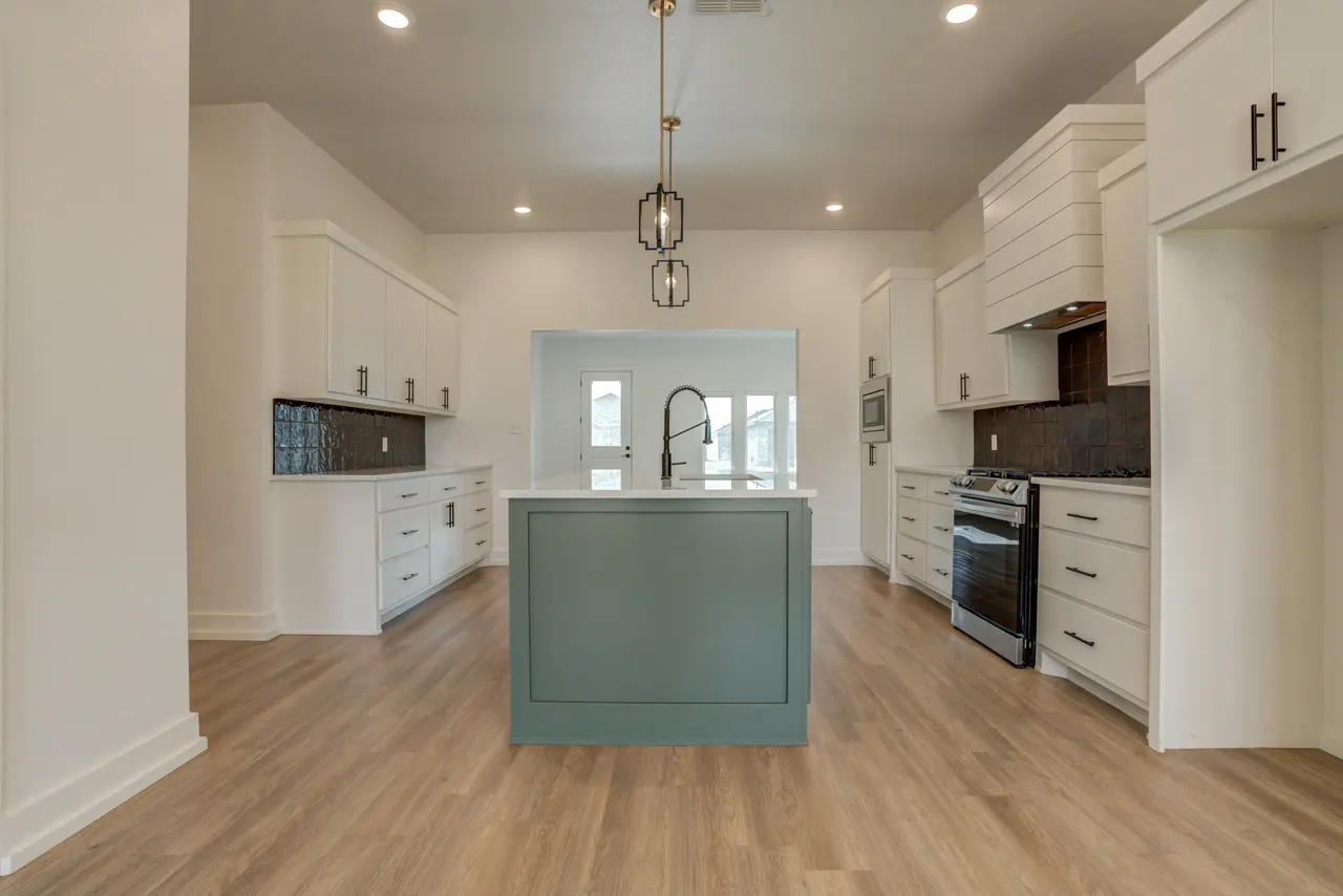Photo 15 — 1011 N Grover Avenue, Lubbock, TX 79416