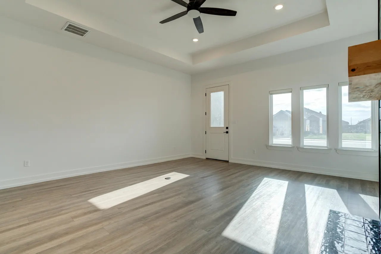 Photo 10 — 1011 N Grover Avenue, Lubbock, TX 79416