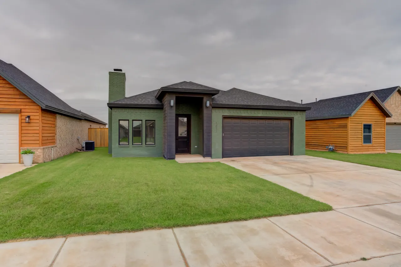 Photo 2 — 1011 N Grover Avenue, Lubbock, TX 79416
