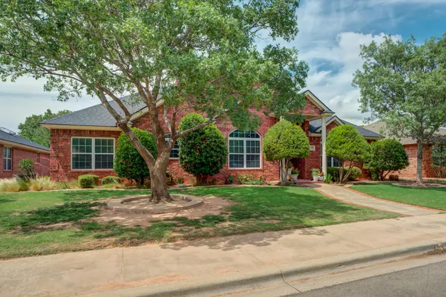 Photo 2 — 5916 87th Street, Lubbock, TX 79424