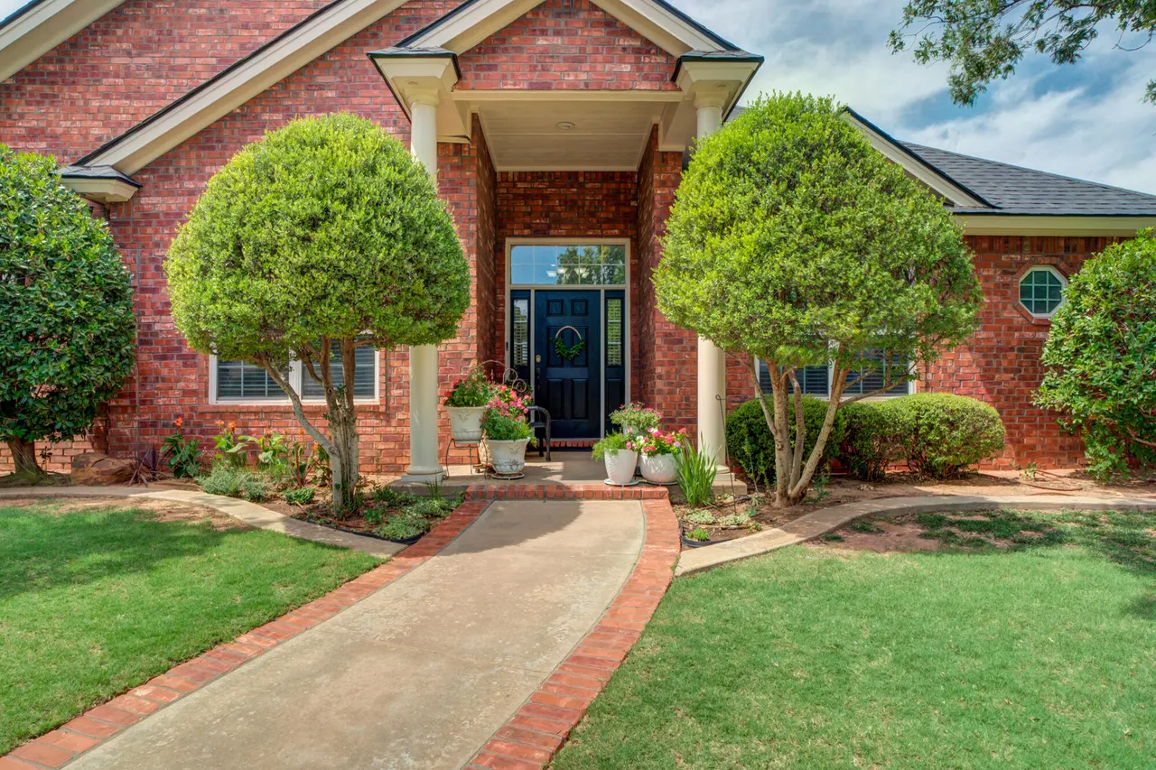 Photo 4 — 5916 87th Street, Lubbock, TX 79424