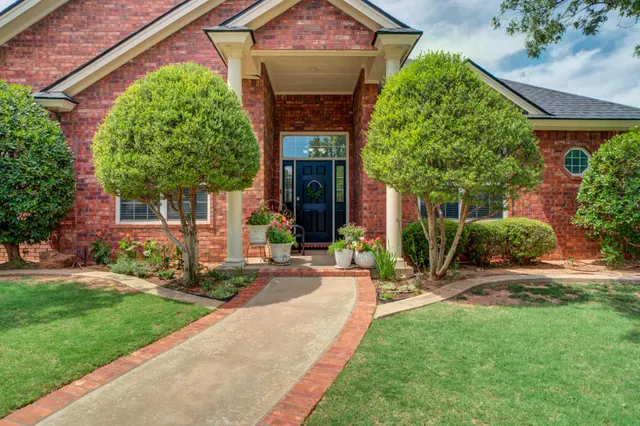 Photo 4 — 5916 87th Street, Lubbock, TX 79424