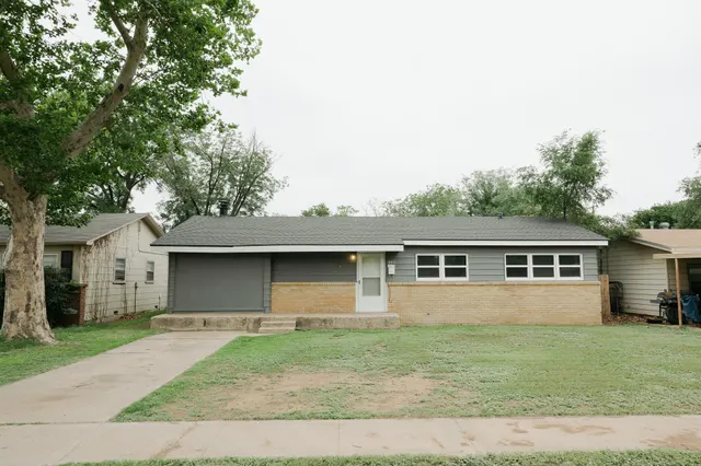 Photo 2 — 4412 45th Street, Lubbock, TX 79414
