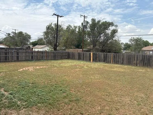 Photo 12 — 2806 38th Street, Lubbock, TX 79413