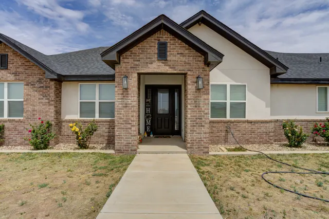 Photo 2 — 6421 Colorado Road, Lubbock, TX 79407