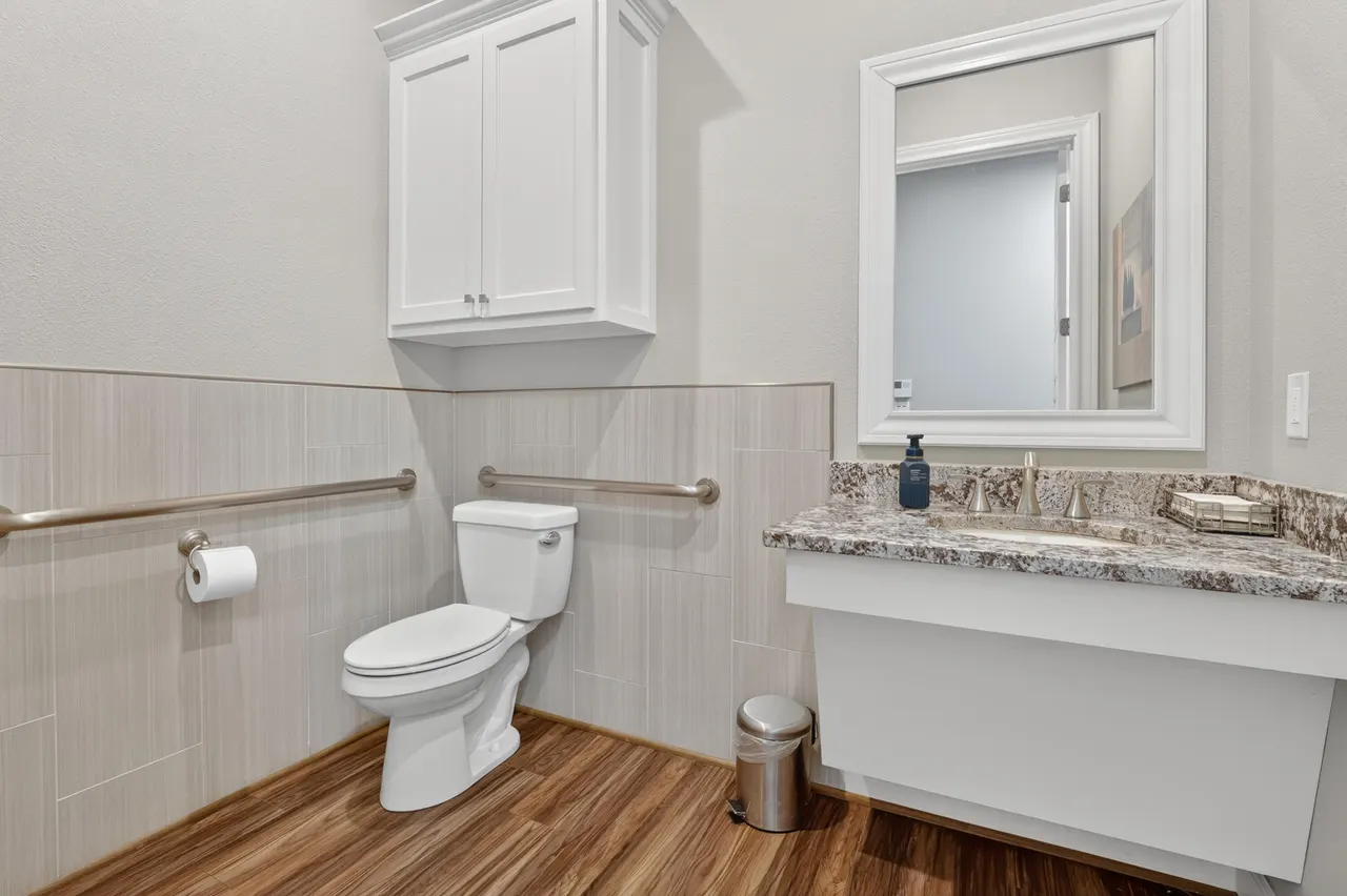Photo 13 — 8009 Genoa Avenue, Lubbock, TX 79424