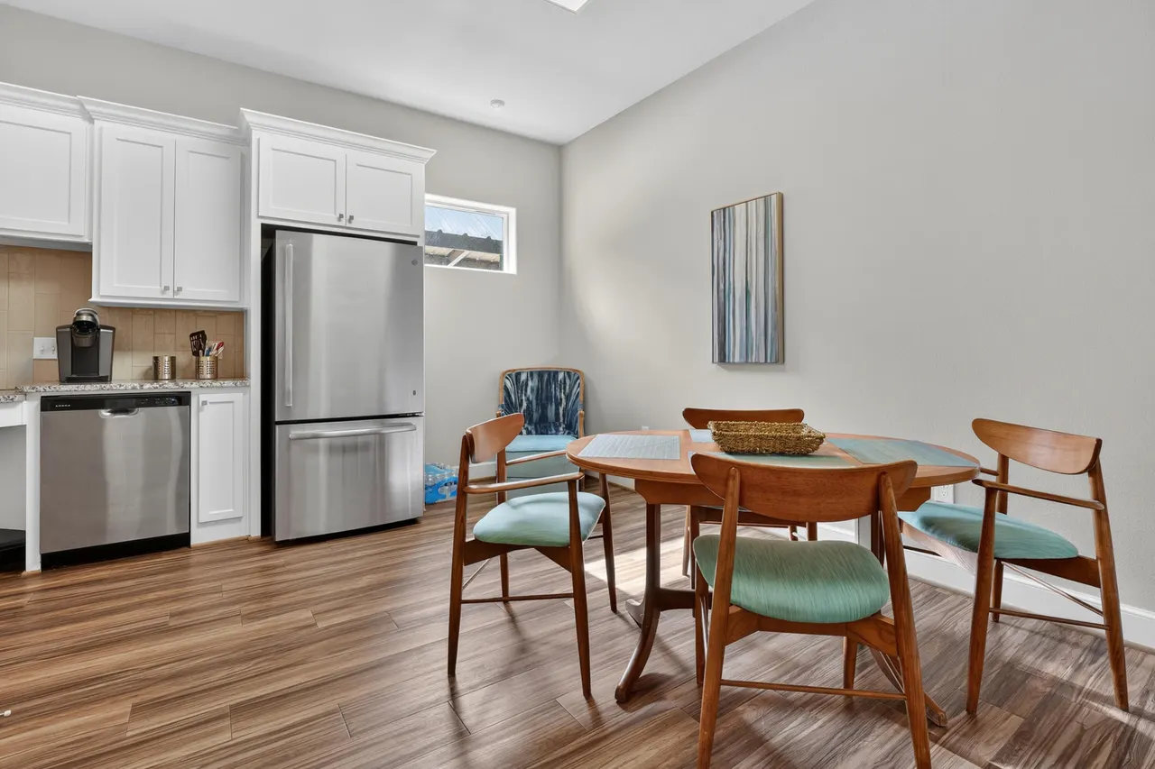 Photo 17 — 8009 Genoa Avenue, Lubbock, TX 79424