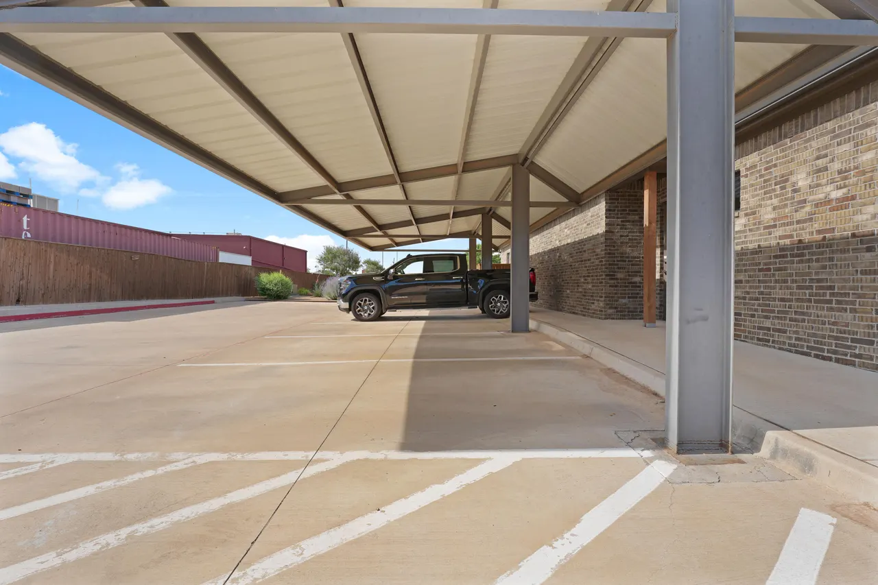 Photo 33 — 8009 Genoa Avenue, Lubbock, TX 79424