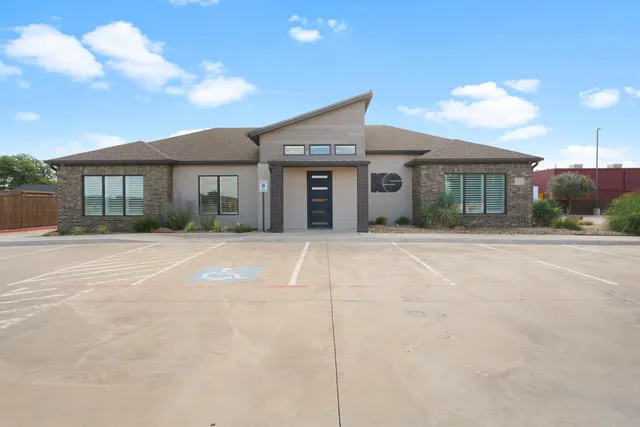 Front exterior — 8009 Genoa Avenue, Lubbock, TX 79424