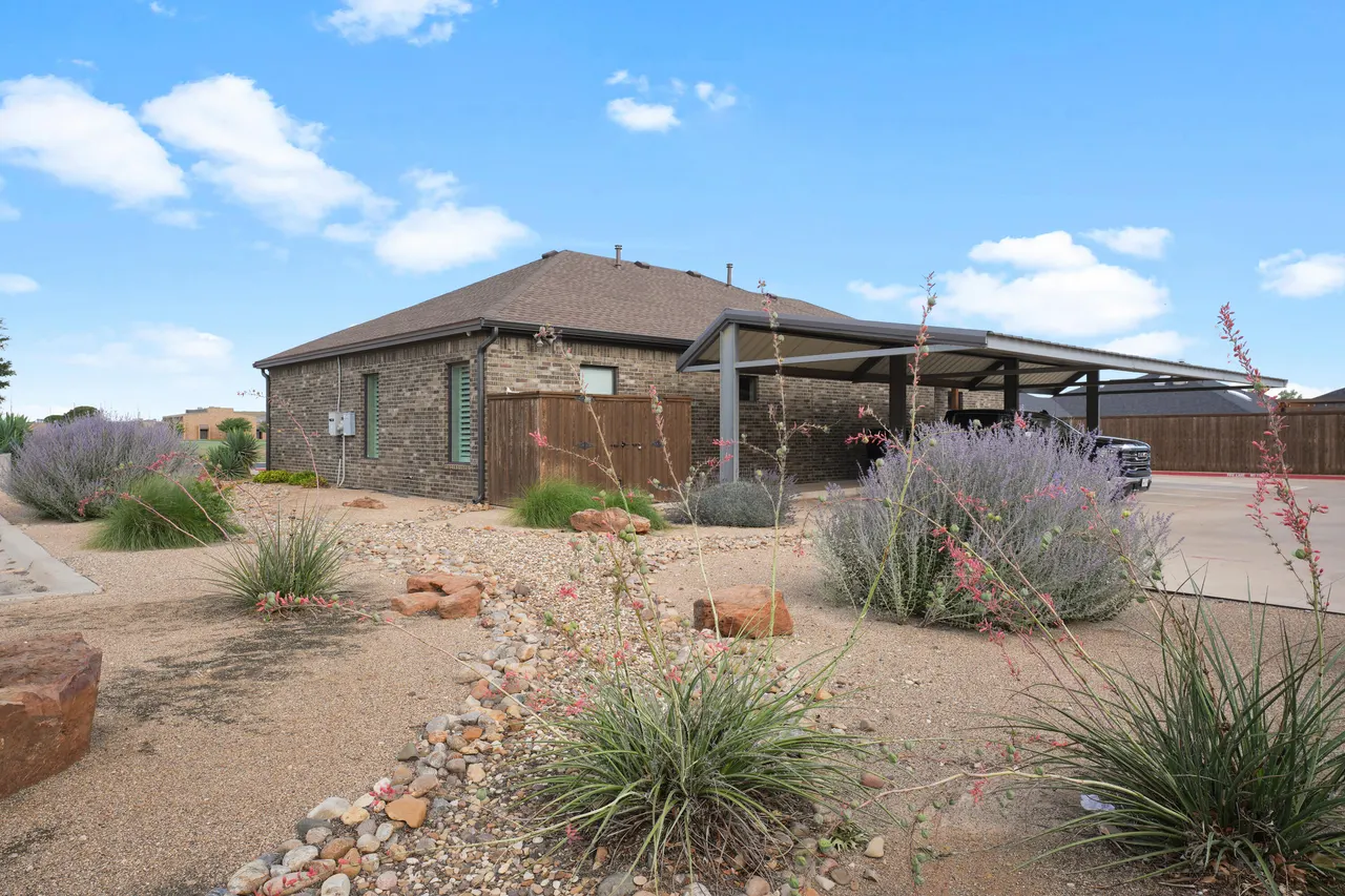 Photo 36 — 8009 Genoa Avenue, Lubbock, TX 79424