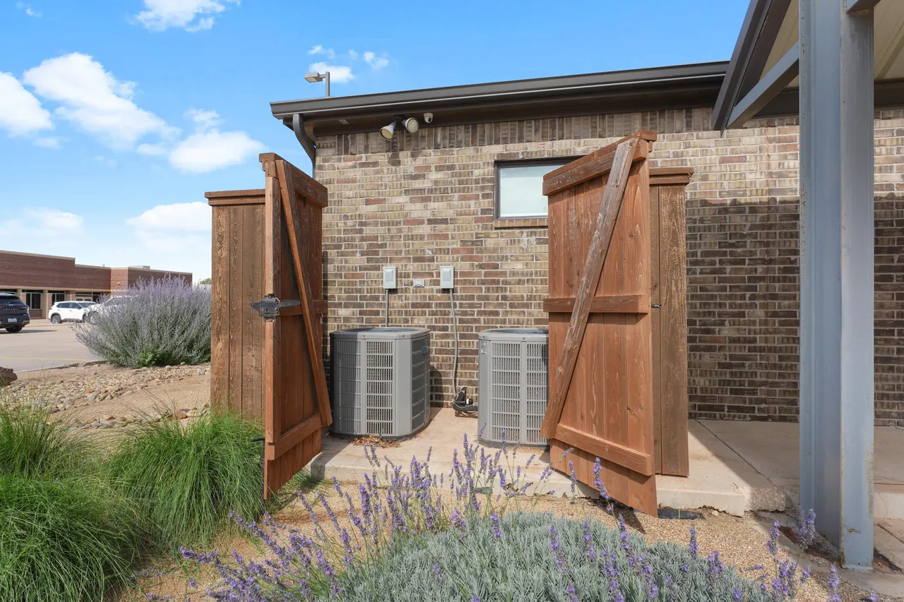 Photo 34 — 8009 Genoa Avenue, Lubbock, TX 79424