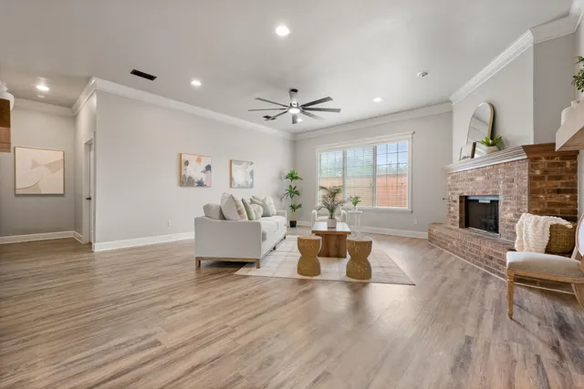 Photo 5 — 8202 Clinton Avenue, Lubbock, TX 79424