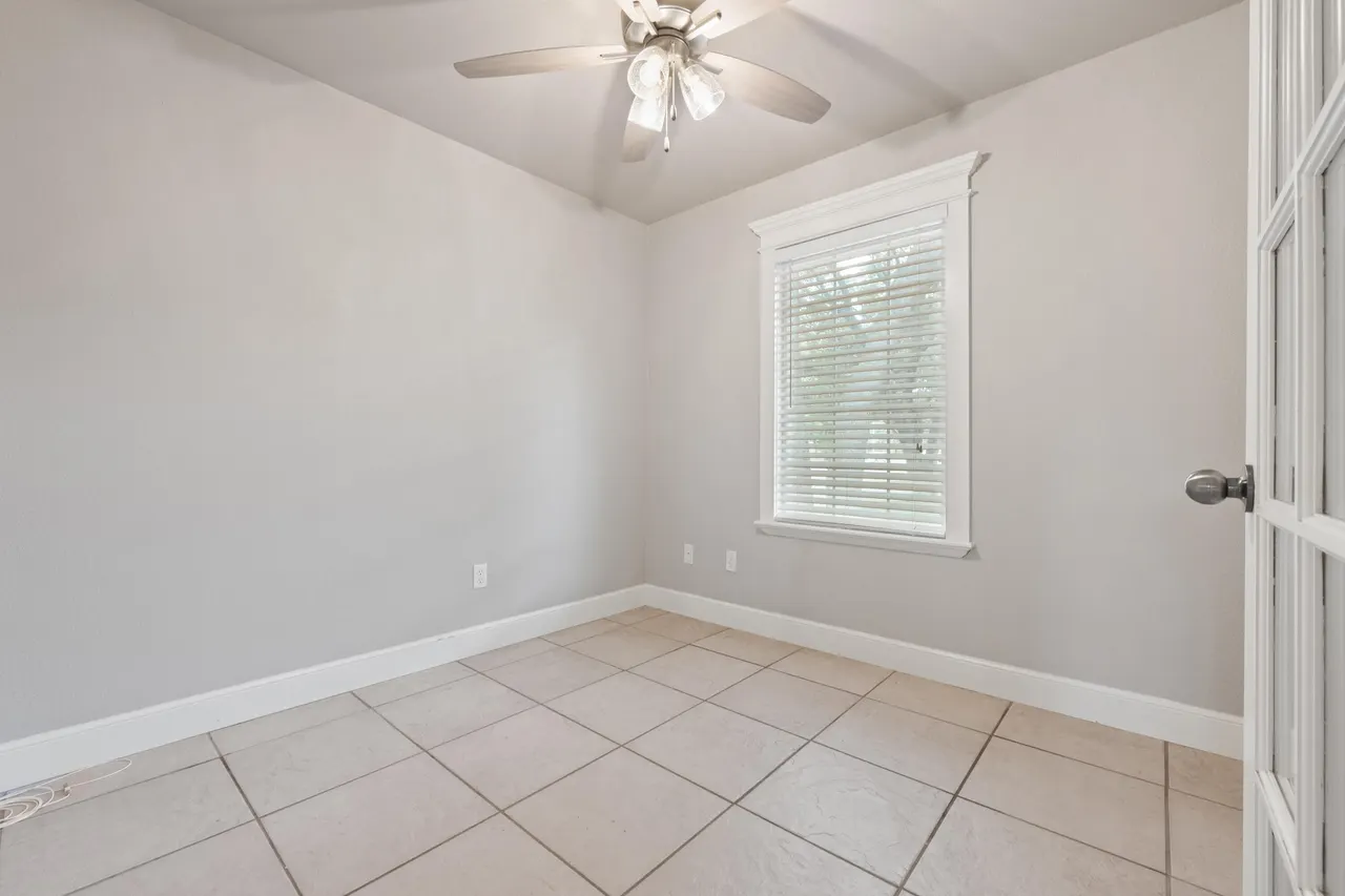 Photo 19 — 8202 Clinton Avenue, Lubbock, TX 79424