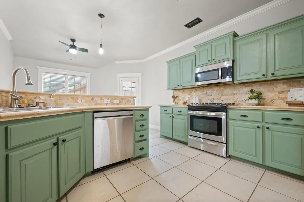 Photo 16 — 8202 Clinton Avenue, Lubbock, TX 79424
