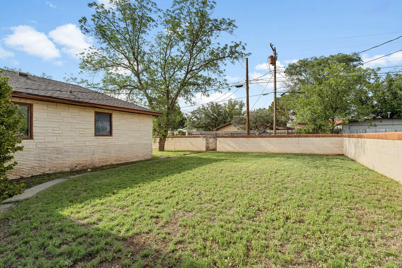 Photo 29 — 202 11th Street, Levelland, TX 79336