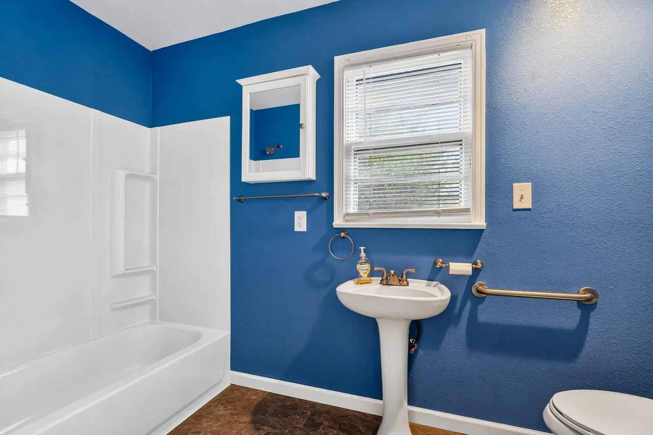 Photo 14 — 202 11th Street, Levelland, TX 79336