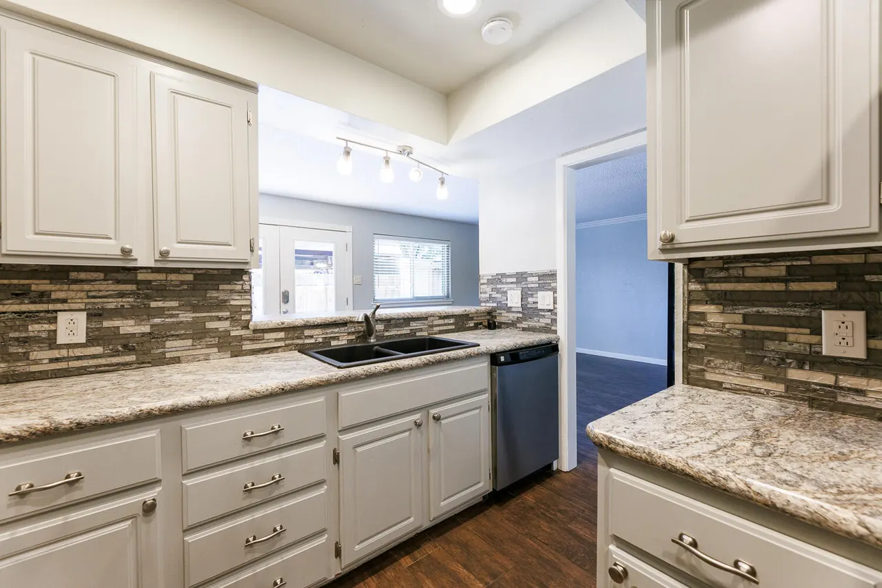 Photo 16 — 5735 38th Street, Lubbock, TX 79407