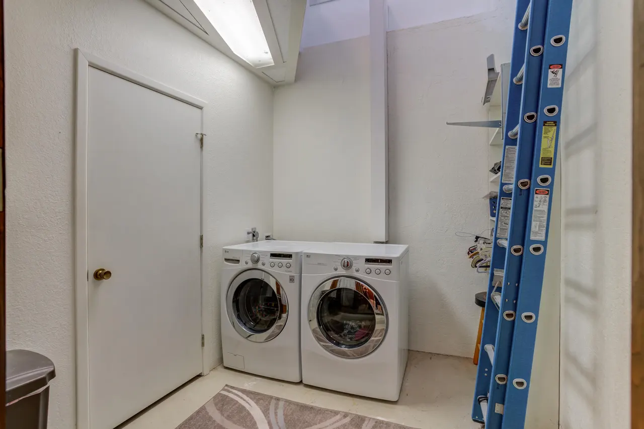 Photo 56 — 707 W 8th Street, Idalou, TX 79329