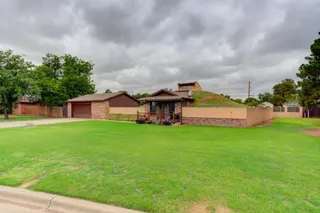 Sold home at 707 W 8th Street