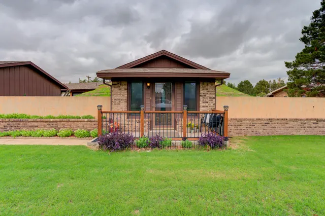 Photo 4 — 707 W 8th Street, Idalou, TX 79329