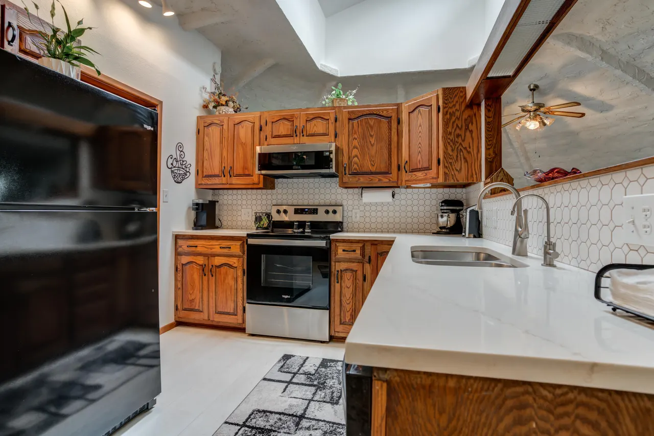 Photo 25 — 707 W 8th Street, Idalou, TX 79329