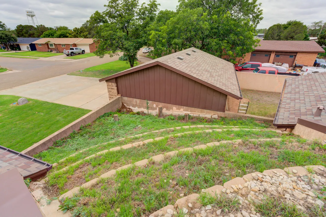 Photo 6 — 707 W 8th Street, Idalou, TX 79329