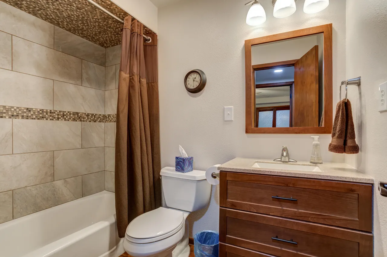 Photo 51 — 707 W 8th Street, Idalou, TX 79329